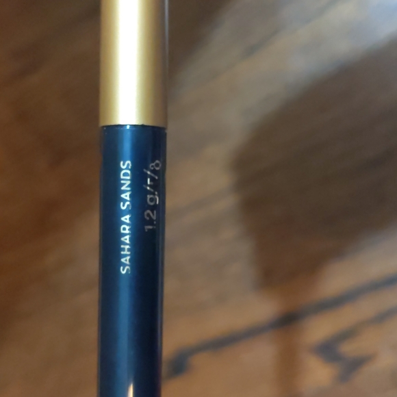 Precious Earth Avon - Picture 5 of 7